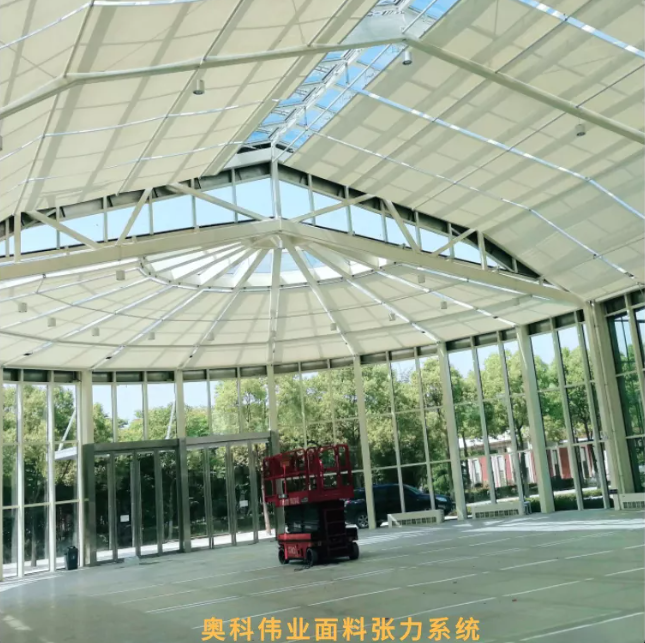 奧科偉業(yè)AM45-FTS天棚簾系統(tǒng)｜橫跨12米的超長電機(jī)